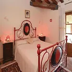 In Montalbano With Scenic Views Vakantiehuis
