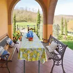 Vakantiehuis In Montalbano With Scenic Views