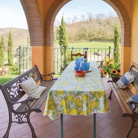 Villa In Montalbano With Scenic Views Feriehus