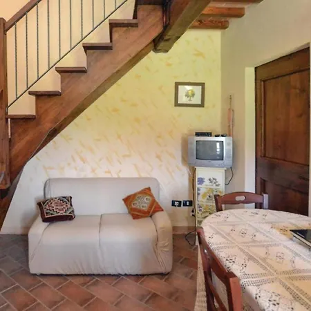 Villa In Montalbano With Scenic Views Feriehus *